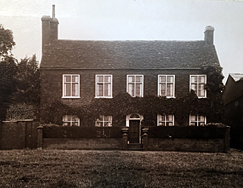 Sundial Cottage 1931 [Z267/3]